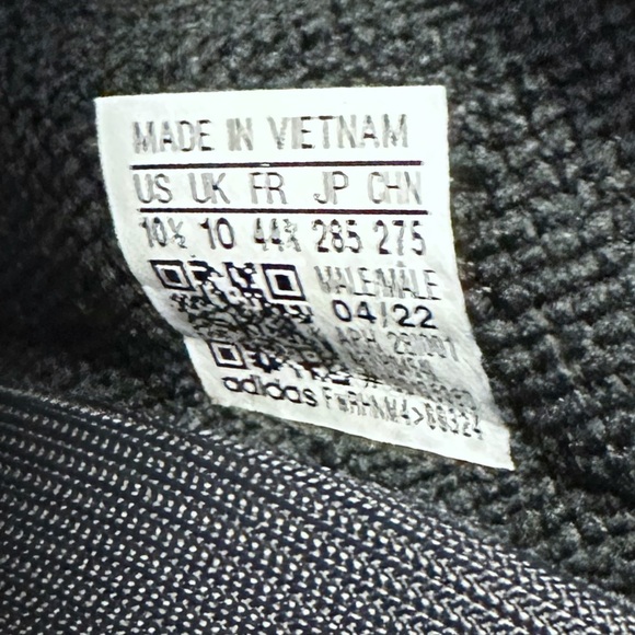 Adidas Boost Yeezy 350 V2 Onyx HQ4540 10.5 Kanye West - Picture 7 of 9